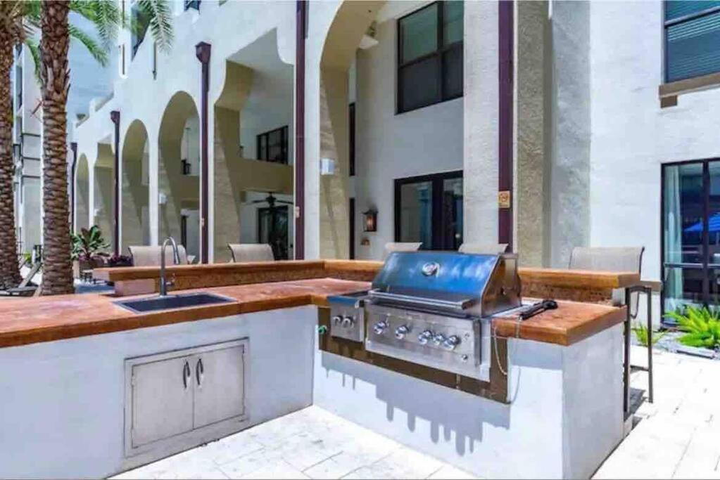 Apartamento Blooming Journey In Tampa Bay! Exterior foto